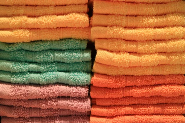 Stos Składany Żywy Kolor Ręczniki Kąpielowe Tekstura Tło — Zdjęcie stockowe