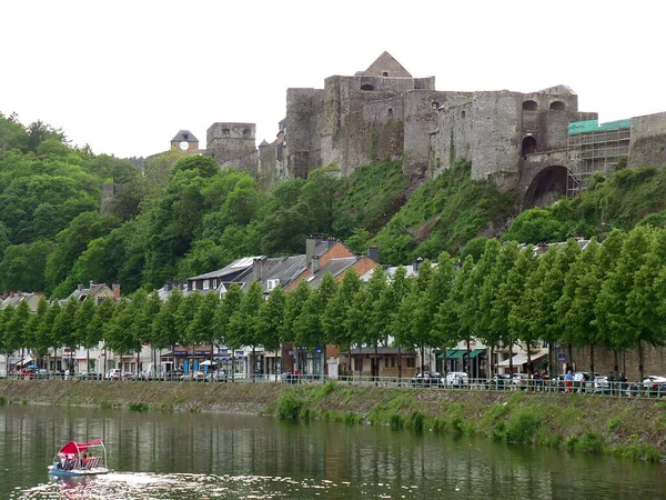 比利时卢森堡省布永山顶上布永的中世纪要塞 — 图库照片