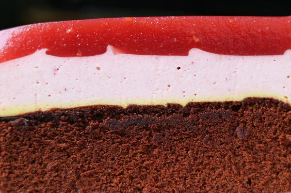 Texture Mousse Lamponi Con Torta Cioccolato Spugna Strato Chiuso Sfondo — Foto Stock