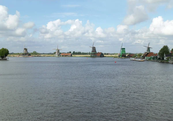 Molinos Viento Tradicionales Holandeses Paseo Marítimo Zaanse Schans Países Bajos —  Fotos de Stock