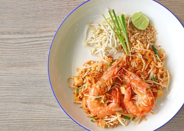 Thai Style Fried Noodle Called Pad Thai Topped River Prawns — Stock Photo, Image