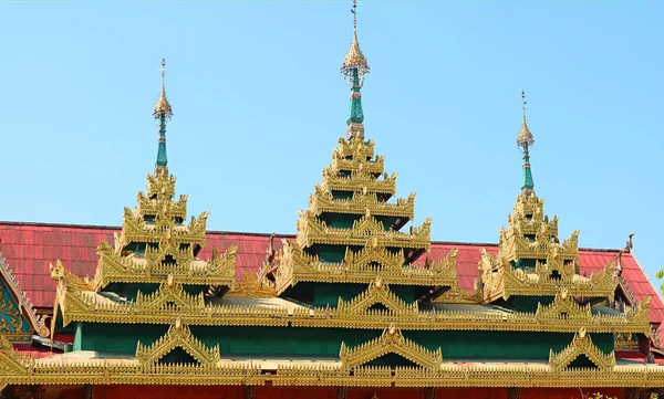 Superbe Toit Temple Bouddhiste Style Birman Dans Complexe Monastère Wat — Photo