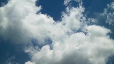 Saf Beyaz Pofuduk Bulut Mavi Tropik Yaz Gökyüzü, Tayland