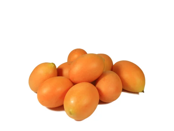 Heap Vibrant Orange Yellow Fresh Ripe Marian Plum Prang Fruit — Stockfoto