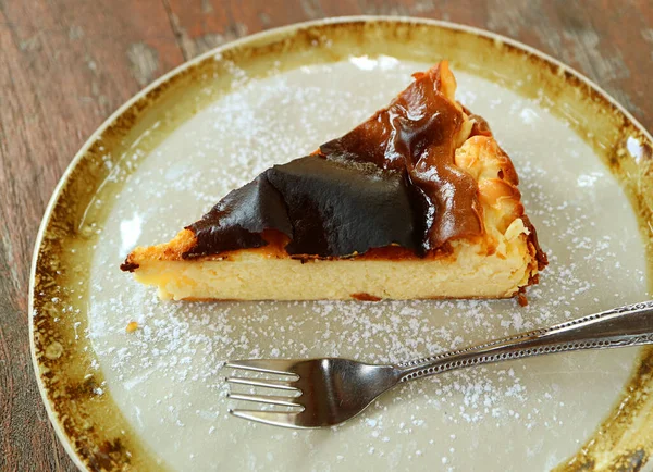 Sice Homemade Basque Burnt Cheesecake Rustic Wooden Table — 스톡 사진