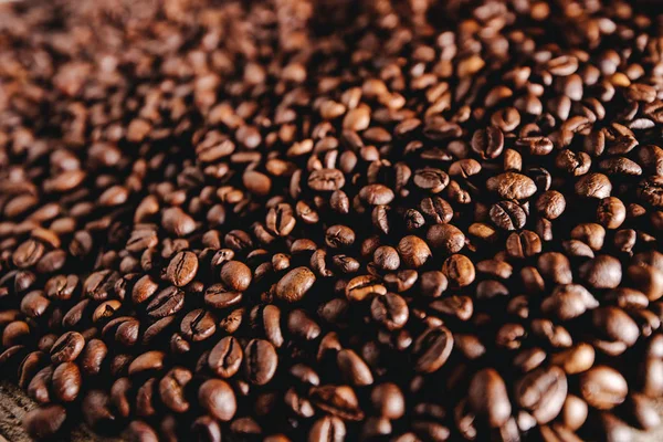 Rostade Kaffebönor Bakgrunden — Stockfoto