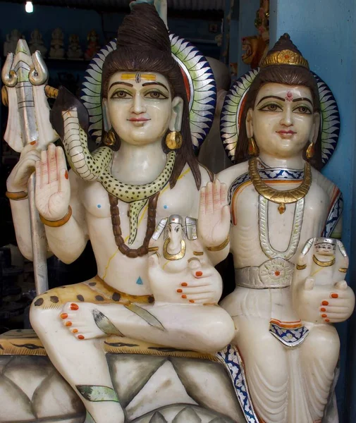 贾巴勒 中央邦 2020年1月29日 湿婆和帕瓦蒂大理石雕像 — 图库照片