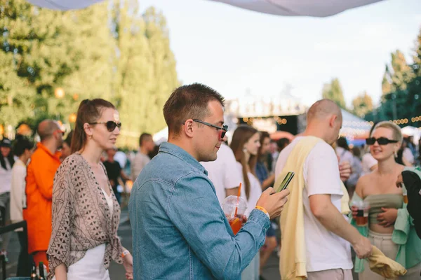 Ağustos 2020 Kyiv Ukrayna Aile Festivali Arkadaşlarla Yazın Kutlaması — Stok fotoğraf