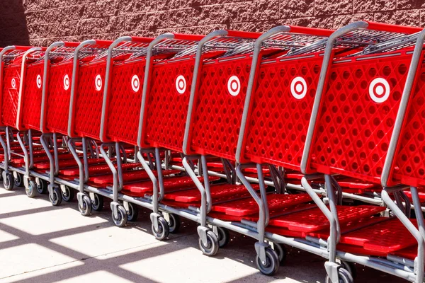 Kokomo Circa Mayo 2018 Target Retail Store Baskets Las Ventas —  Fotos de Stock