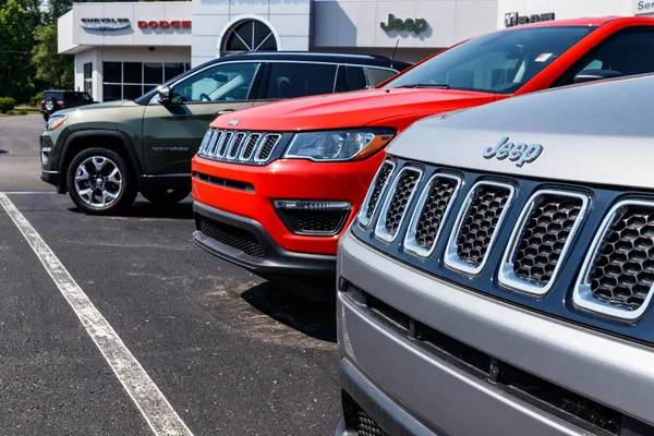 Logansport Июнь 2018 Jeep Wrangler Представлен Дилерском Центре Chrysler Jeep — стоковое фото