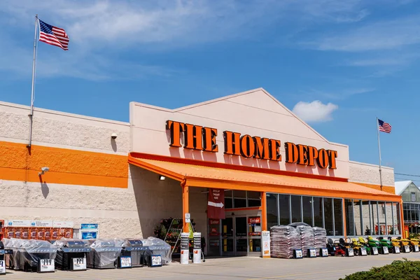 Home depot store Stock Photos, Royalty Free Home depot store Images