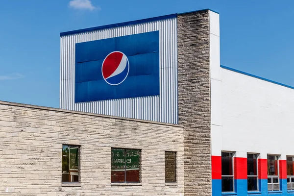 Wayne Circa Ιουνίου 2018 Pepsi Εμφιάλωση Σήμανσης Pepsi Είναι Ένας — Φωτογραφία Αρχείου