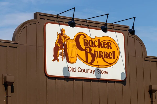 Kokomo Circa Luglio 2018 Cracker Barrel Old Country Store Location — Foto Stock