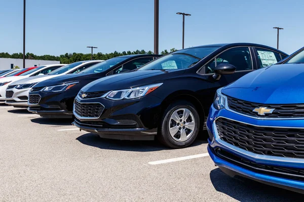 Indianapolis Július 2018 Körül Chevrolet Gépkocsi Kereskedések Chevy Egy Osztály — Stock Fotó