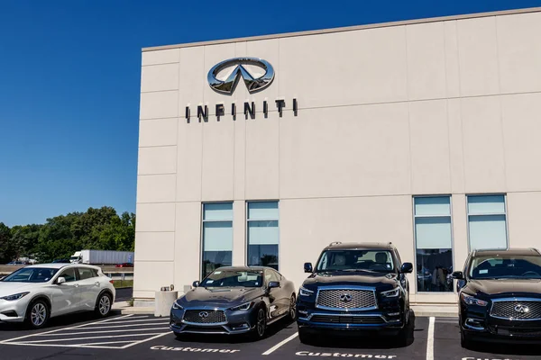 Indianapolis Circa Juli 2018 Infiniti Car Dan Suv Dealership Infiniti — Stok Foto