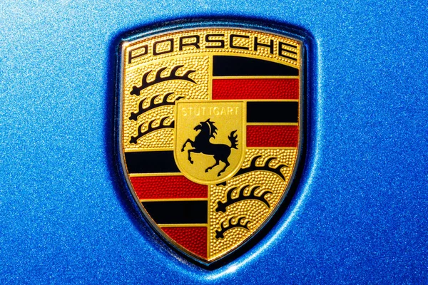 Индиана Июль 2018 Года Традиционный Porsche Crest Лошадью Герба Новом — стоковое фото