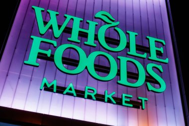 Indianapolis - Temmuz 2018 yaklaşık: Tüm gıdalar Pazar. Amazon Whole Foods dağıtımında farklı bize Birleşik IV genişletiyor