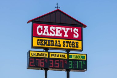 Peru - Yaklaşık Ağustos 2018: Casey's Genel Mağaza Gaz ve Kolaylık Yeri I