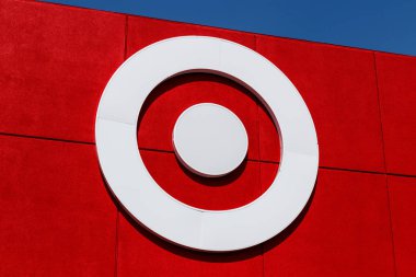 Westfield - yaklaşık Ağustos 2018: Hedef perakende satmak stok. Hedef ana sayfa ürünler, giyim ve elektronik V satıyor