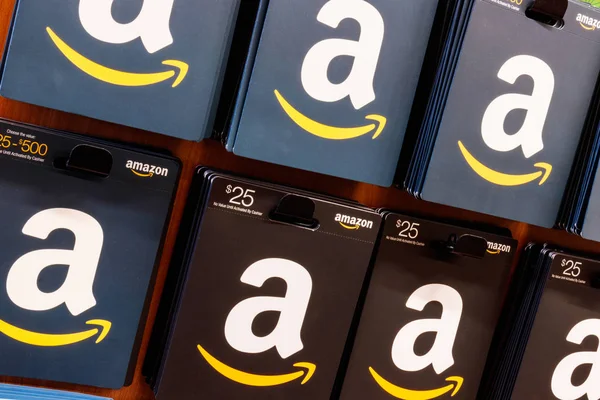 2018年8月 亚马逊礼品卡 Amazon Com 现在拥有价值10亿美元的其他公司 — 图库照片