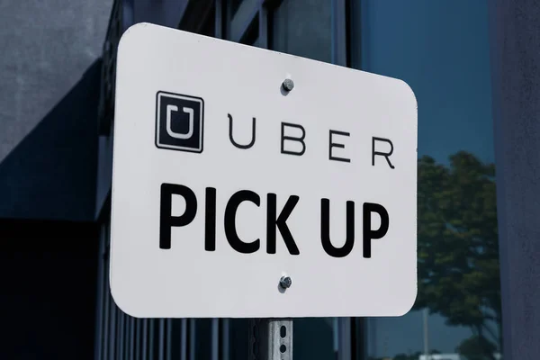 Noblesville Circa Agosto 2018 Ride Sharing Company Uber Pickup Spot — Foto de Stock