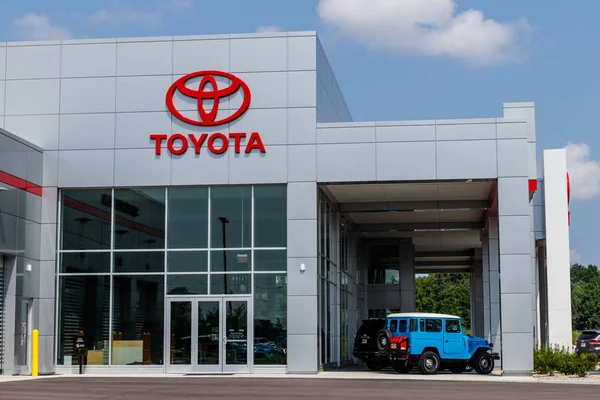 Halászok Augusztus 2018 Körül Toyota Autó Suv Logó Jelzések Toyota — Stock Fotó