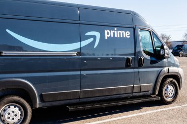 Indianapolis - Ocak 2019 yaklaşık: Amazon Prime teslim van. Amazon.com teslim iş ile vans IV markalı Başbakan oluyor