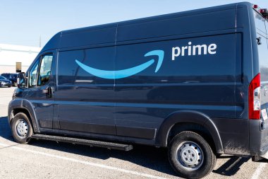 Indianapolis - Ocak 2019 yaklaşık: Amazon Prime teslim van. Amazon.com teslim iş ile vans III markalı Başbakan oluyor