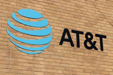 Kokomo - yaklaşık Aralık 2018: At&T hareketlilik kablosuz perakende satmak stok. At&T şimdi IPTV, VoIP, cep telefonları ve Directv III sunuyor