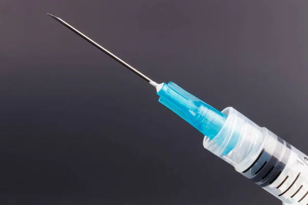 Vista Cerca Una Jeringa Con Aguja Hipodérmica Sobredosis Opiáceos Heroína — Foto de Stock