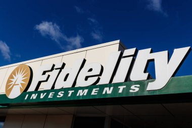 Indianapolis - Mart 2019 yaklaşık: Fidelity Investments şube. Fidelity Investments bir aracı kurum çalışır ve yatırım fonları IV büyük bir ailenin yönetir