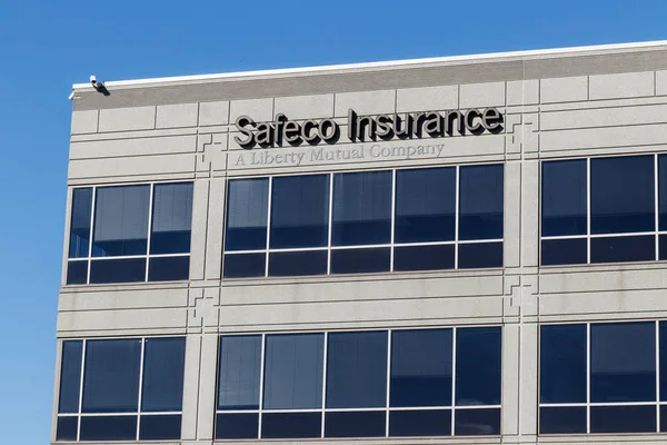 Indianapolis - Circa March 2019: Safeco Property and Casualty Insurance Middle West region headquarters I — стоковое фото