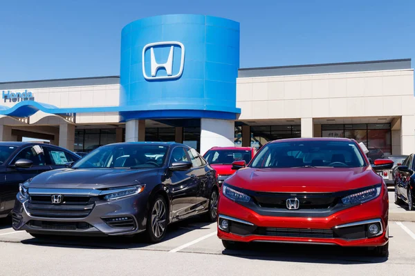 Indianápolis - Circa março 2019: Honda Motor Co. Logotipo e sinal. Honda fabrica entre os carros mais confiáveis do mundo I — Fotografia de Stock