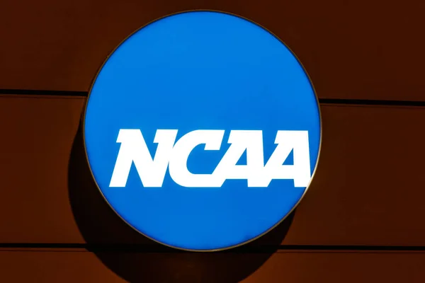 Indianápolis - Circa: Março de 2019: Sede da NCAA. A National Collegiate Athletic Association regula programas atléticos de muitas faculdades e universidades I — Fotografia de Stock