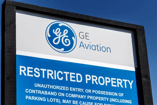 Lafayette - Circa April 2019: General Electric Aviation Facility. GE Aviation is a Provider of GE90 and LEAP Jet Engines I — Stock Photo, Image