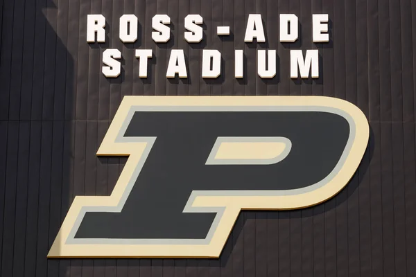 West Lafayette - Circa abril 2019: Estádio Ross-Ade na Universidade de Purdue. Um membro do Big Ten, Purdue hospeda equipes do centro-oeste I — Fotografia de Stock