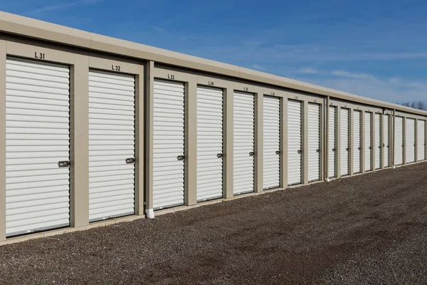 Numbered self storage and mini storage garage units I — Stock Photo, Image