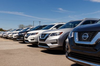 Fishers - Circa Nisan 2019: Nissan Otomobil ve Suv Bayilik yeni araçlar. Nissan Renault Nissan Alliance Iv bir parçasıdır