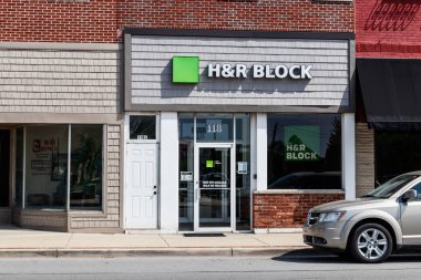 Tipton - Circa May 2019: H&R Block Retail Tax Preparation Location. Block Operates 12,000 Locations III