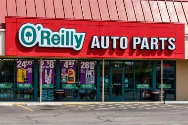 Tipton - Circa May 2019: O'Reilly Auto Parts Store. O'Reilly is a Retailer and Distributor of Automotive Parts II