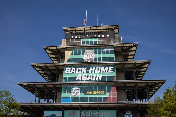 Indianapolis - Circa maio 2019: O Pagode em Indianapolis Motor Speedway. IMS se prepara para a Indy 500 VII — Fotografia de Stock