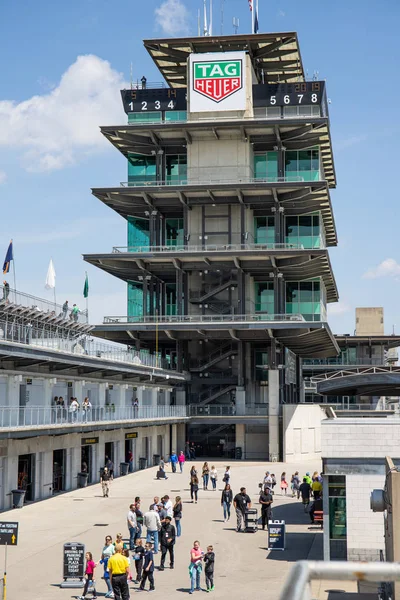 Indianápolis - Circa mayo 2019: La pagoda en Indianápolis Motor Speedway. IMS se prepara para el Indy 500 XI — Foto de Stock