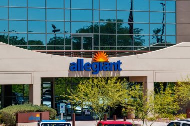 Summerlin-Circa Haziran 2019: Allegiant hava kurumsal karargahı. Allegiant Air hizmet vermektedir 122 yerler II