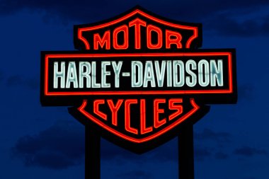 Las Vegas-Circa Haziran 2019: Harley Davidson logosu ve tabela. Harley Davidson Motosikletler onların sadık takip ile bilinmektedir ı