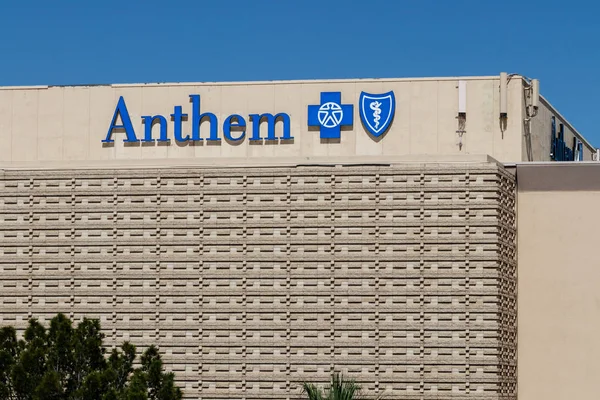 Las Vegas-circa juni 2019: Anthem blå Cross Nevada högkvarter. Anthem är en betrodd sjukförsäkring plan provider III — Stockfoto