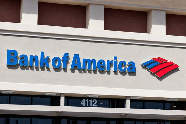 Las Vegas - Circa junio 2019: Bank of America Bank and Loan Branch. Bank of America también se conoce como BofA o BAC IV — Foto de Stock