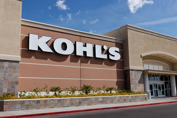 Las Vegas - Circa junio 2019: Kohl 's Retail Store Location. Kohl está aceptando devoluciones de Amazon de forma gratuita II — Foto de Stock