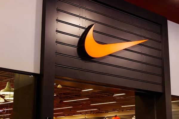 Las Vegas - Vers juin 2019 : Nike Shoes Retail Mall Location. Nike est l'un des plus grands fournisseurs mondiaux de chaussures et vêtements de sport I — Photo