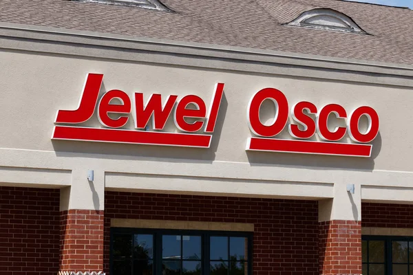 Northbrook-circa juni 2019: Jewel osco livsmedelsbutik. Jewel osco är ett dotterbolag till albertsons II — Stockfoto