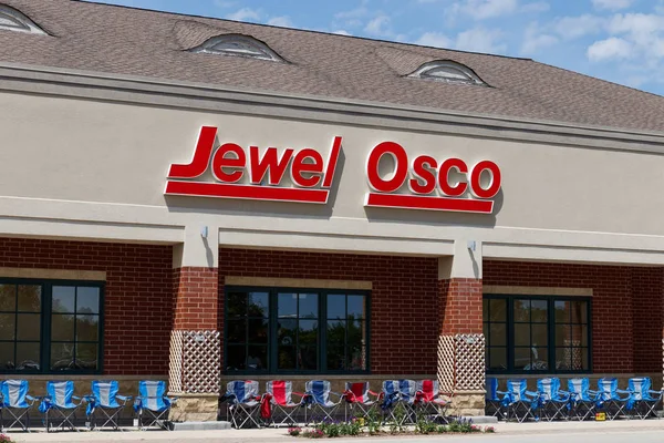 Northbrook - Circa junio 2019: Tienda de comestibles Jewel Osco. Jewel Osco es una filial de Albertsons I — Foto de Stock